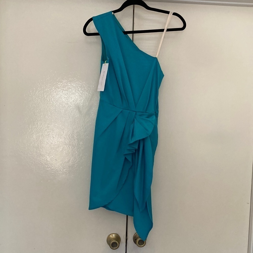 NWT BCBGeneration Stacey Ruffled One Shoulder Dress Women's Size 2
